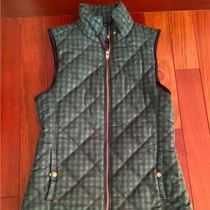 Kenzie NWOT green and blue checkered vest! Small.